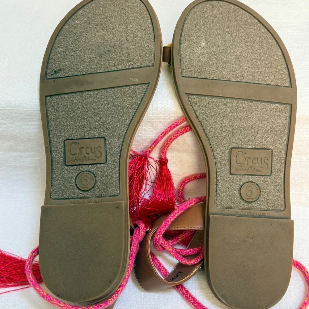 Circus by Sam Edelman Binx Sandals 6 Brown Pink Beaded Fruit Tassel Lace Up Flat